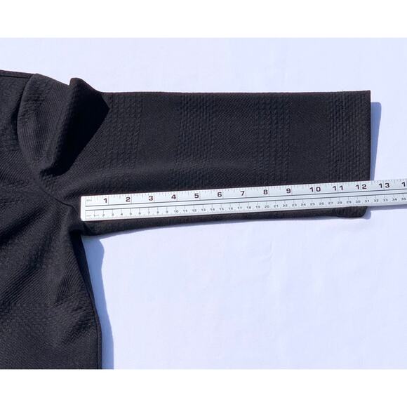 CHICO’S Women’s Black Blouse w/3/4 Length Sleeve Exposed Back Zipper Chico Size2 - Picture 9 of 12